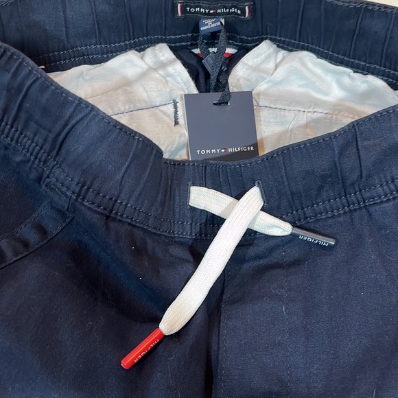 Boys Tommy Hilfiger navy twill pants size Medium - Picture 3 of 7